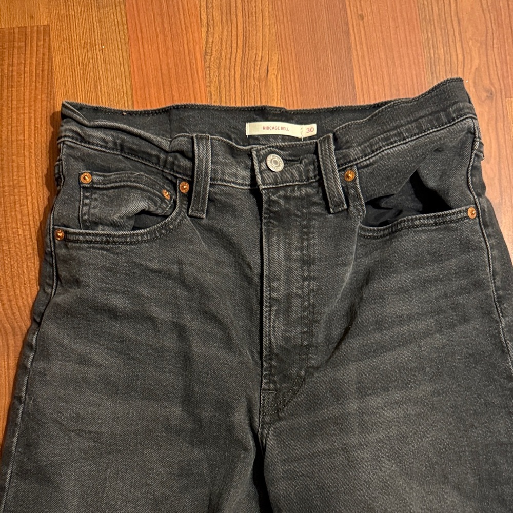 Levi’s Black Ribcage Bell Jeans - Picture 2 of 6